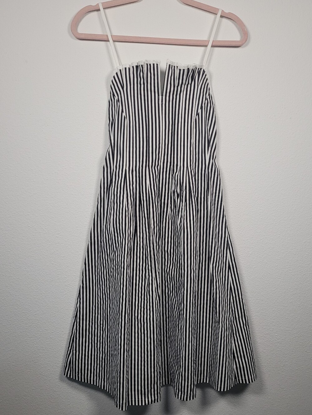 LUCCA Adeline Striped Cami Dress Black White Notch Neck Midi Pockets M Resort